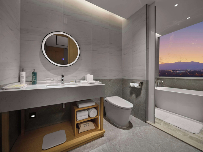 Bathroom 4, Hilton Garden Inn Beijing Haidian Daoxiang Lake, Beijing