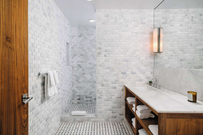 Bathroom 5, Nautilus Sonesta Miami Beach, Miami-Dade