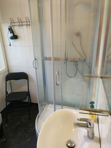 Bathroom 2, Lodèk Motel, Lødingen