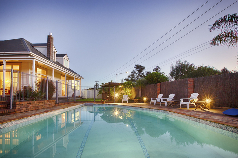 Warkworth Lodge, Rodney