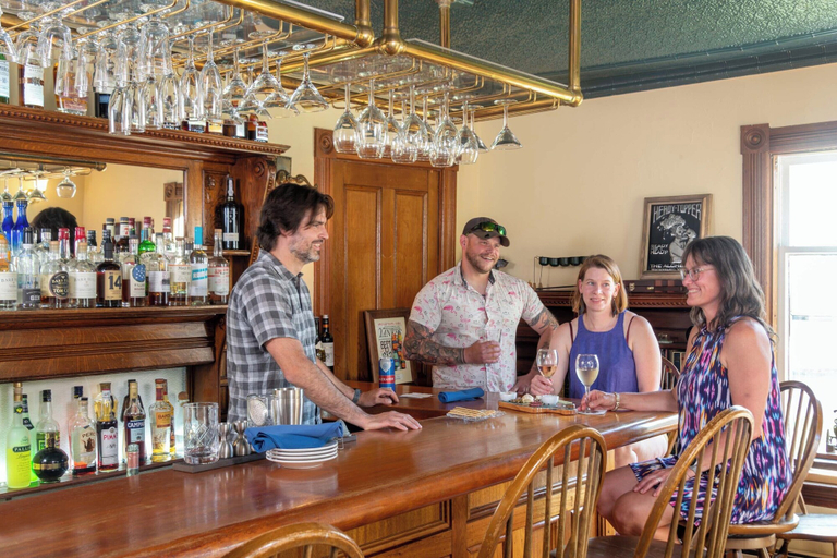 Food & Drinks 5, Old Stagecoach Inn, Washington