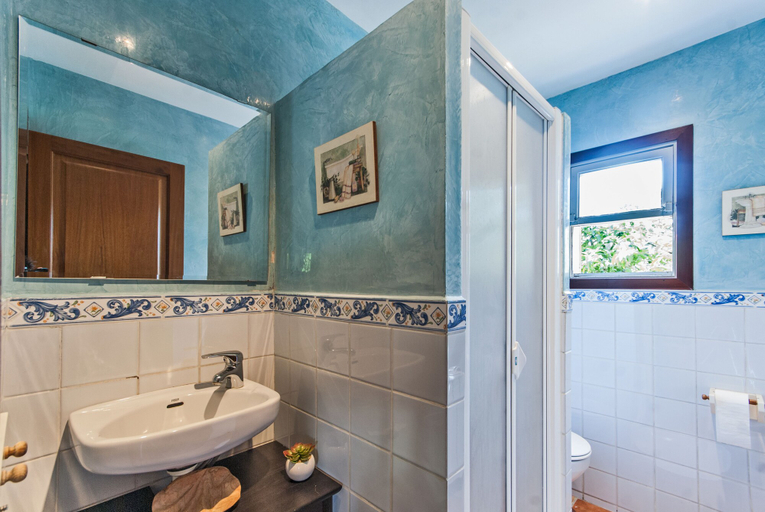Bathroom 4, Can Porxet, Baleares