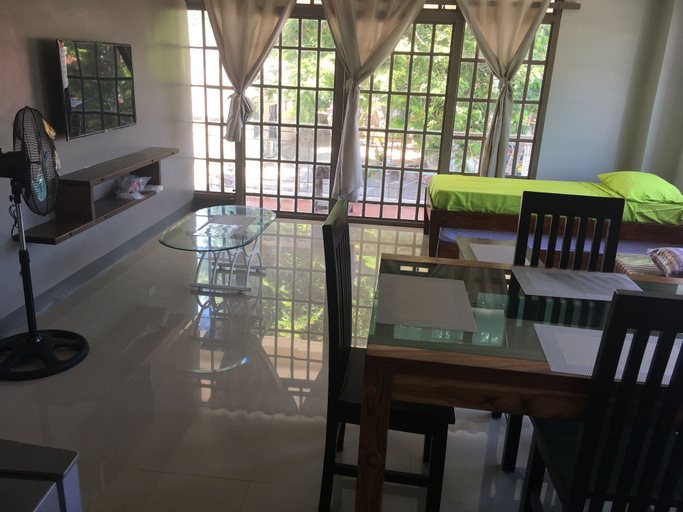 Food & Drinks 5, Beinte Singko de Marso Apartments, Candon City