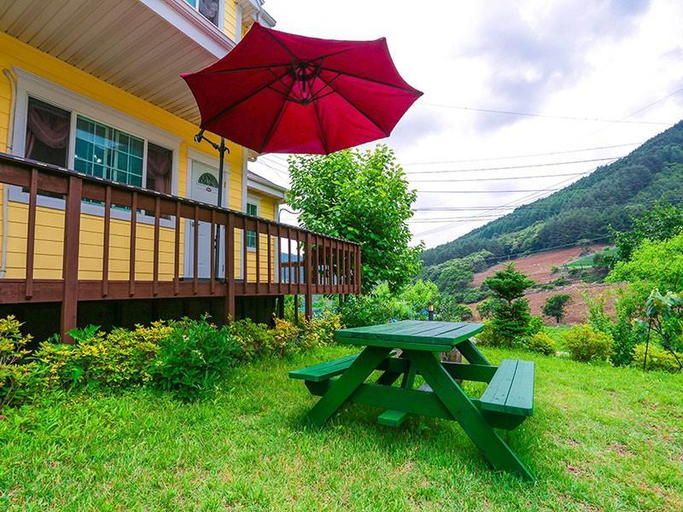 Others 2, Jeongseon Sansol Pension, Jeongseon