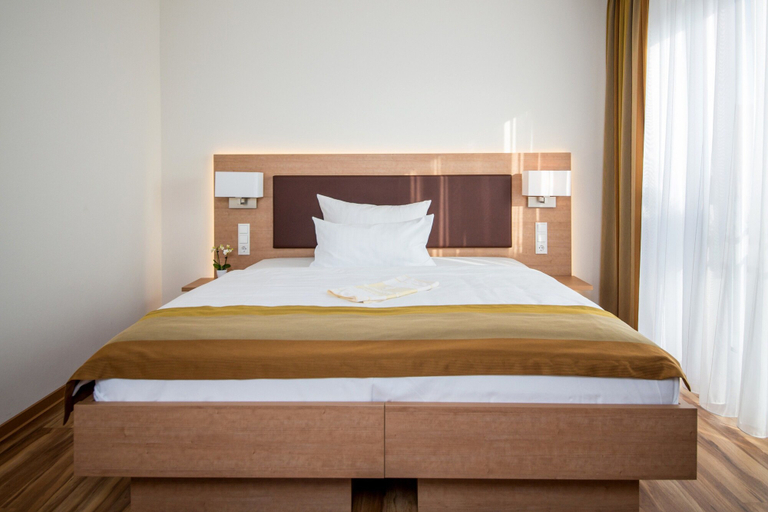 Bedroom 3, Hotel & Restaurant Goldener Pflug, Ludwigsburg