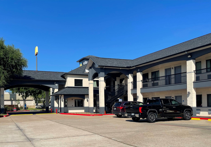 Exterior & Views 2, Days Inn by Wyndham Dickinson TX, Galveston