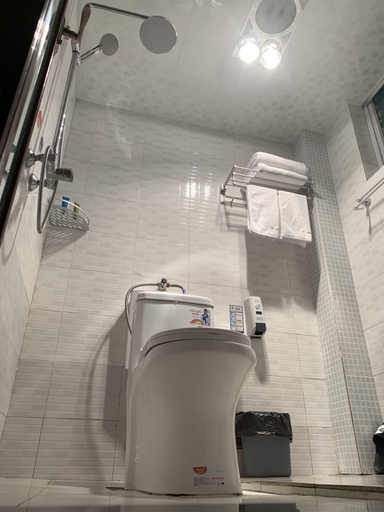 Bathroom, Dream House Qingchengshan, Chengdu