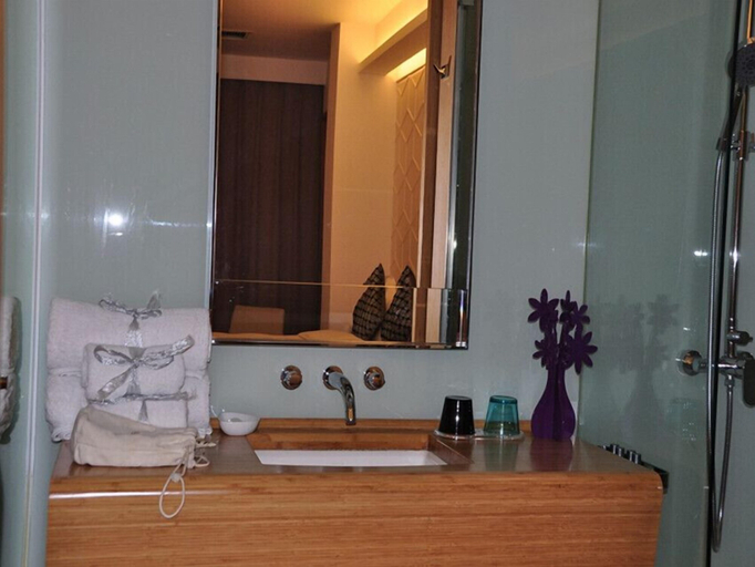 Bathroom 3, H-Hotel Riverside, Chengdu
