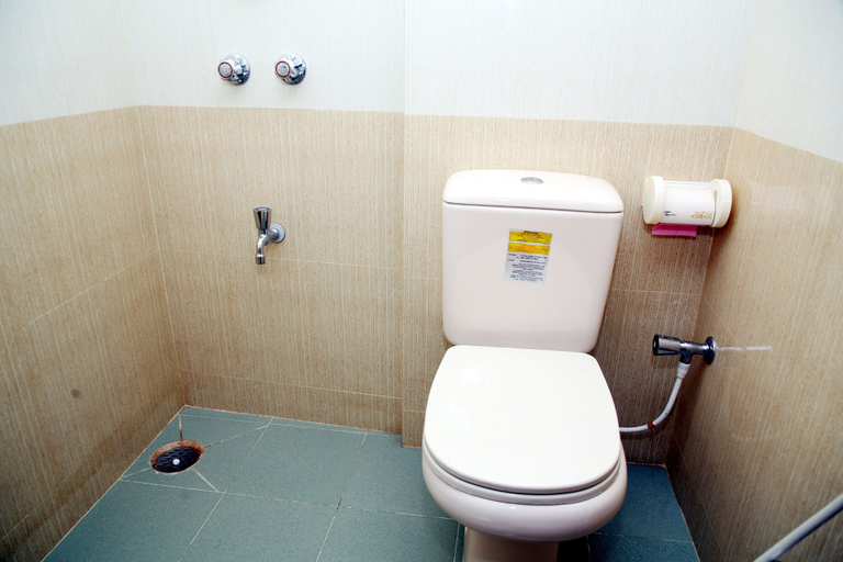 Bathroom 3, Hotel Royal Palace, Dhaka