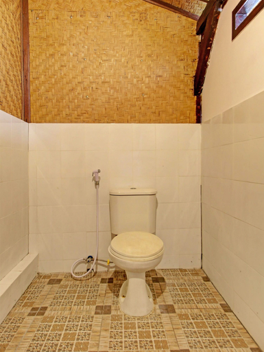 Bathroom 3, Capital O 91688 Bhumiloka, Badung