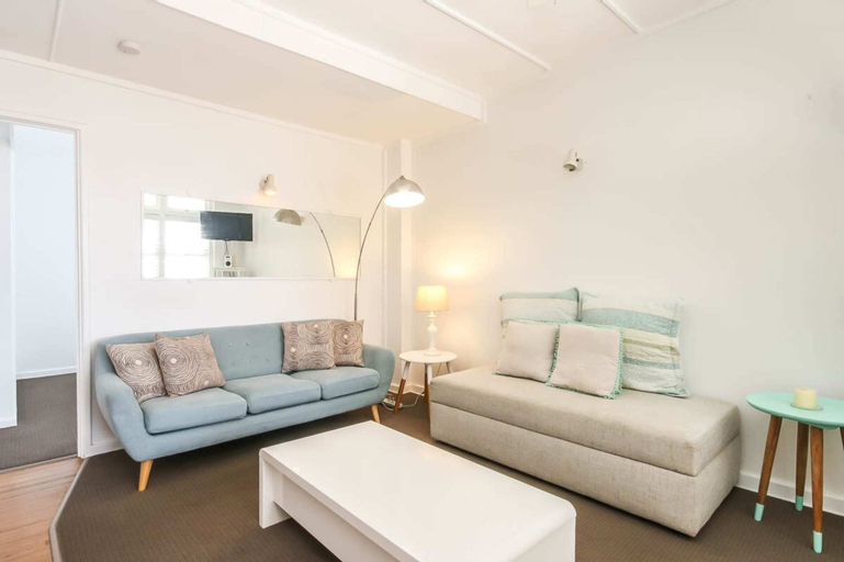 Others, 1 Bdr Funky Beach Pad Steps To The Beach W Parking, Gold Coast