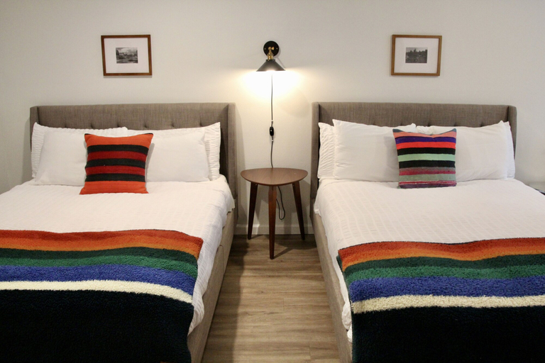 Bedroom 3, Sierra Blue Hotel & Swim Club, San Bernardino