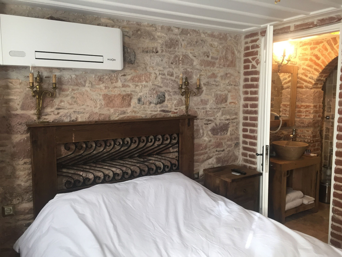 Bedroom 3, King Aegeus, Ayvalık