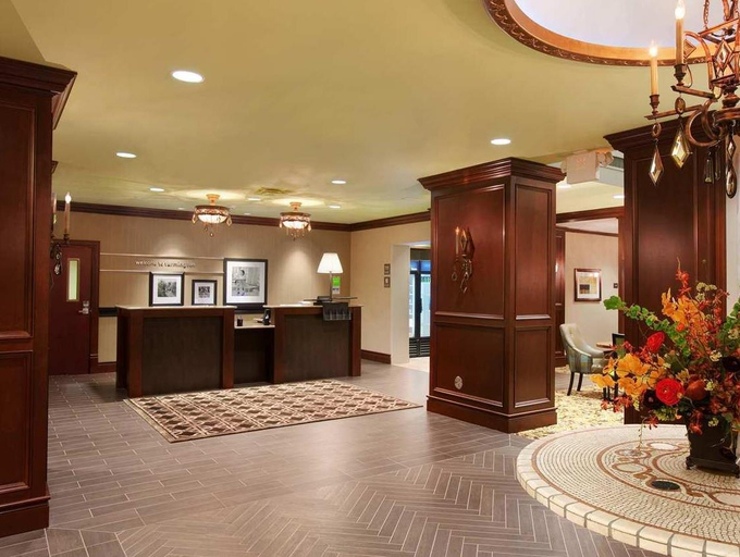Public Area 2, Hampton Inn & Suites Hartford/Farmington, Hartford