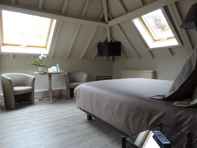 Bedroom 2, B&B Castel 't Haantje, West-Vlaanderen