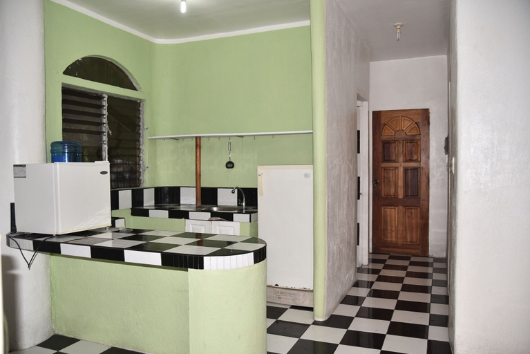 Others 5, King Arthur's Place, Alcoy