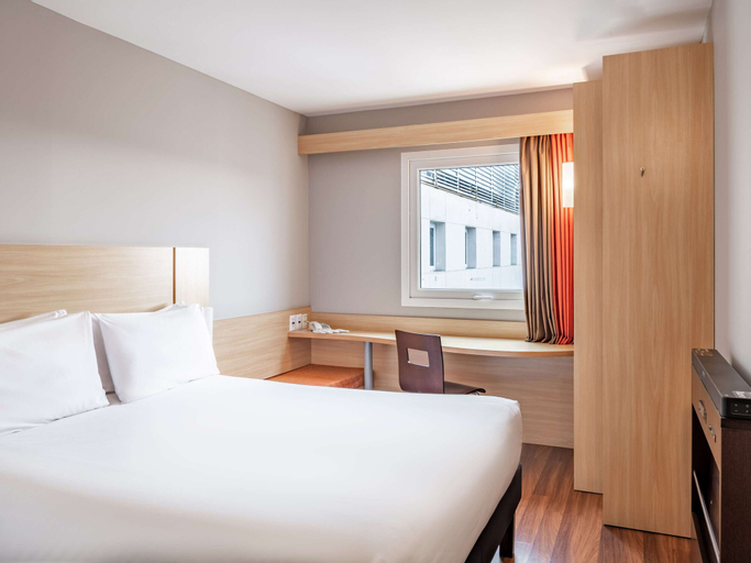Bedroom 9