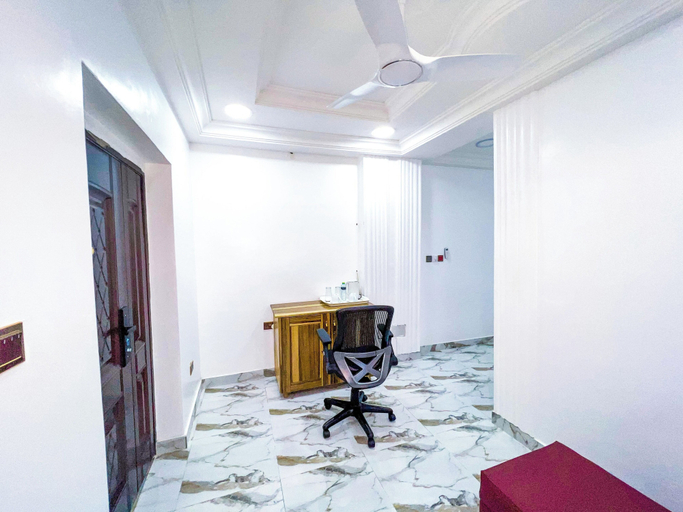 Others, Golden Touch Executive Hotel, Tema