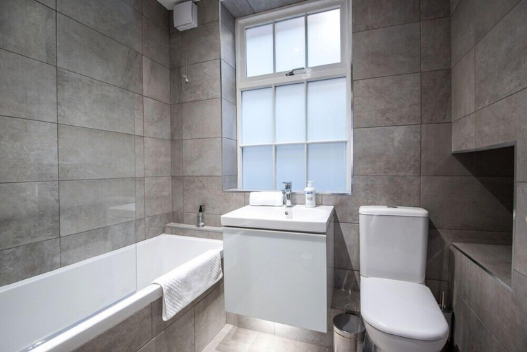 Bathroom 4, The Egerton at 52 Old Elvet, Durham