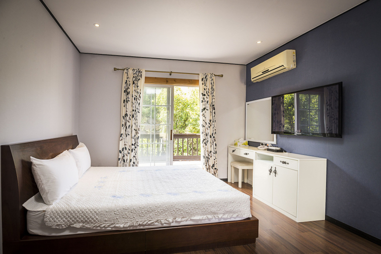 Bedroom 2, Solveige Pension, Jeju