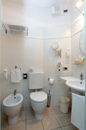 Bathroom 4, Hotel Centrale, Bologna
