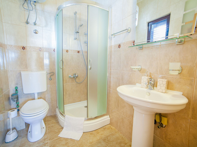 Others 4, Apartments Viktorija
