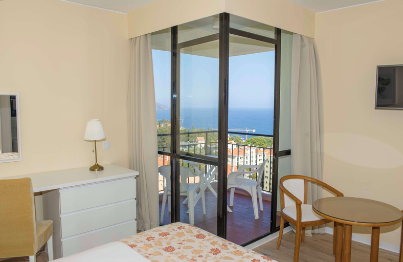 Bedroom 4, Dorisol Mimosa Studio Hotel, Funchal