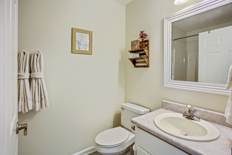 Bathroom 4, Sea Escape, Bay