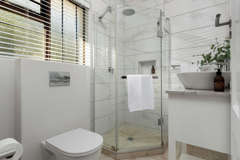 Bathroom, Sonwyk 9, City of Cape Town