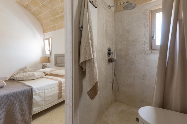 Bathroom 5, Trullo Giamar, Brindisi