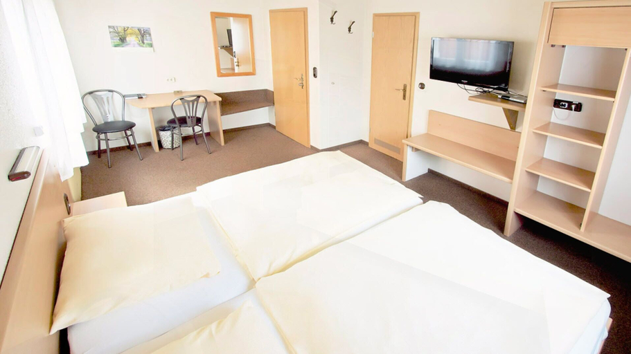Bedroom 3, Hotel Victoria, Lörrach