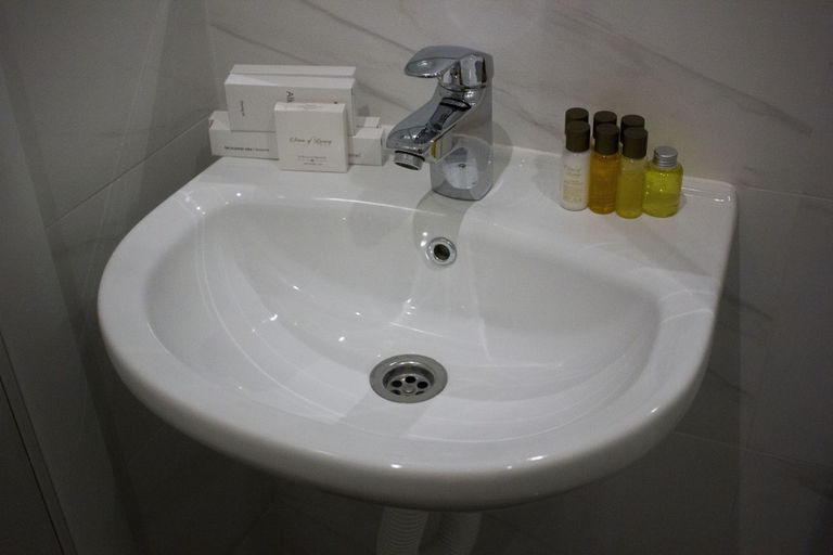 Bathroom 4, Hotel Union, Belgrade