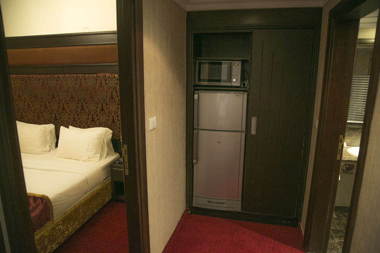 Bedroom 3, Queen's Suite Hotel, Beirut