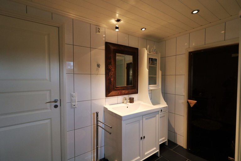 Bathroom 4, RIBO Apartment Katterjokk, Kiruna