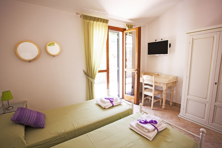Bedroom 2, Azienda Agrituristica Benza, Imperia
