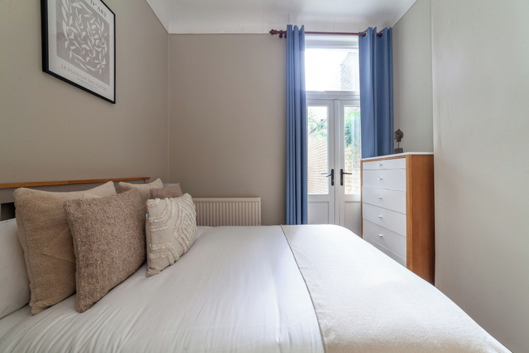 Bedroom 3, The Finsbury Park Collection, London