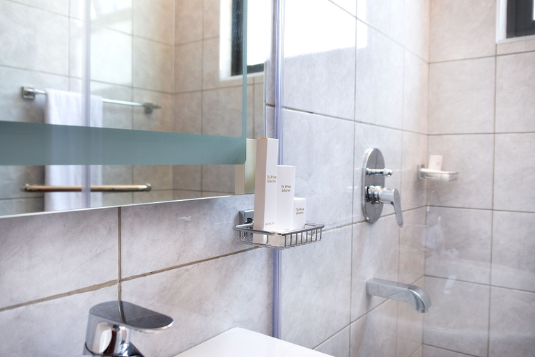Bathroom 4, L'Aziz Suites, Westlands