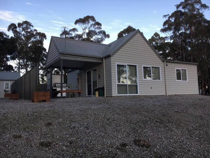 Exterior & Views, High Peaks Cottages, Baw Baw - Pt B East