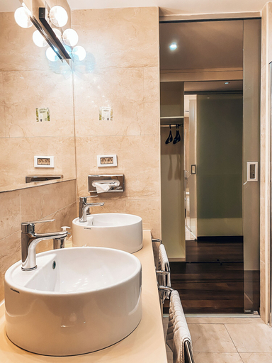 Bathroom 5, Hotel Korkyra, Vela Luka