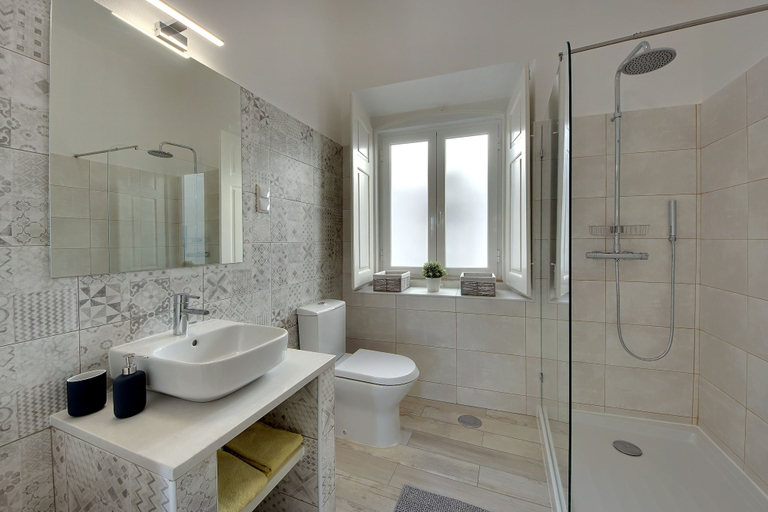 Bathroom 3, Apartamentos Tucha, Albufeira