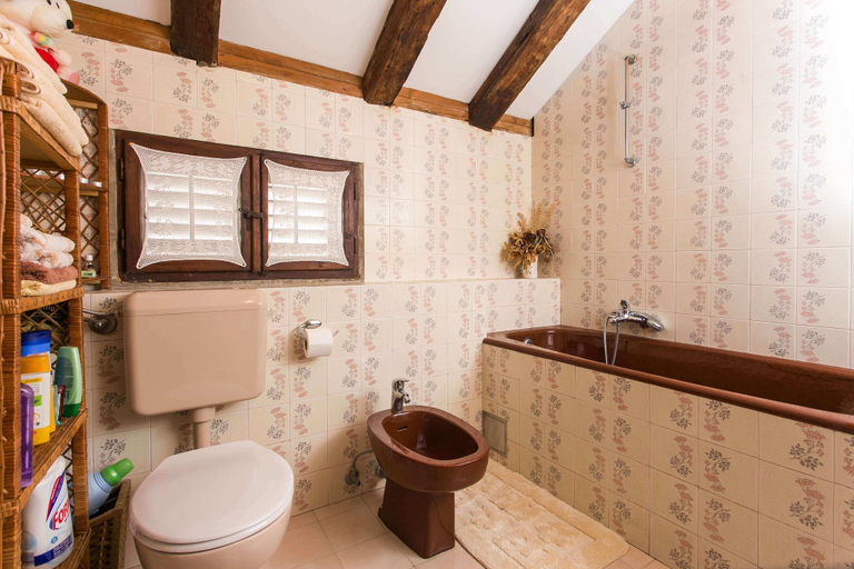 Bathroom 2, Gina Apartment, Dubrovnik