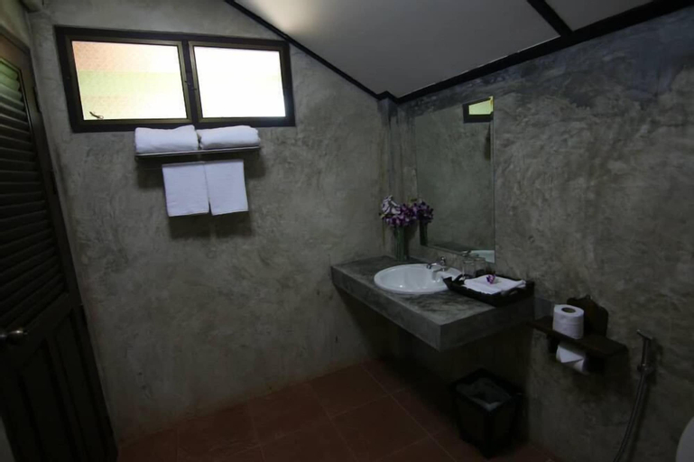 Bedroom 27