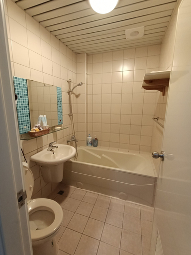 Bathroom 3, Shuili Heti, Nantou