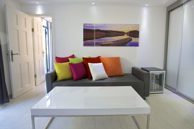 Bedroom 5, El Yam Luxury Resort