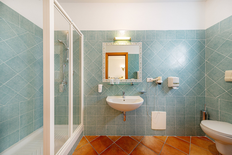 Bathroom 5, Hotel San Trano, Olbia-Tempio