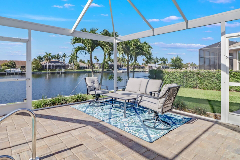 Others 5, 2709 SW 49th St, Lee