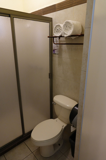 Bathroom 4, La Merced, Colima