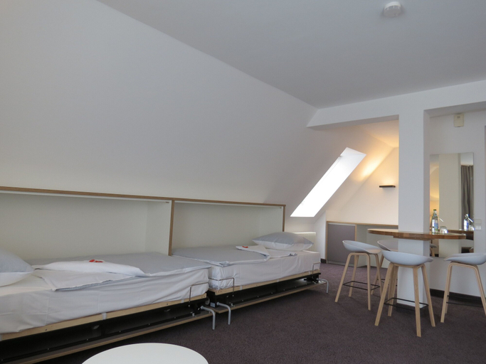 Bedroom 5, Comfor Hotel Ulm City, Ulm