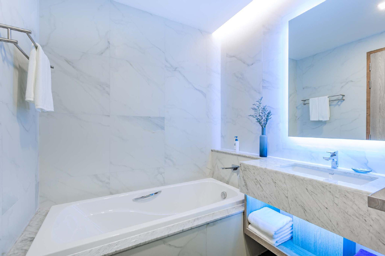 Bathroom 17