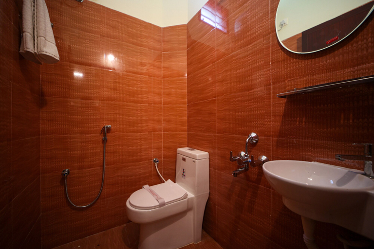 Bathroom, VR Inn, Puducherry